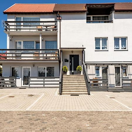 Marinas Rewa Bed & Breakfast Exterior photo